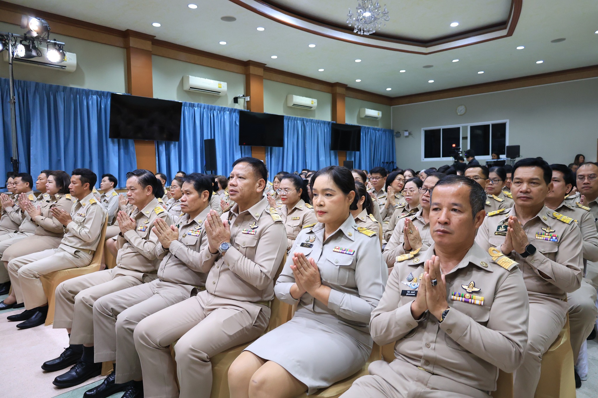 title - ส.ป.ก. จัดพิธีสักการะสิ่งศักดิ์สิทธิ์และพิธีสงฆ์ในโอกาสวันคล้ายวันสถาปนาครบรอบ 51 ปี